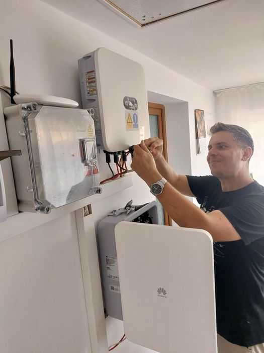 Electrician calificat, cu experienta si in sisteme fotovoltaice!