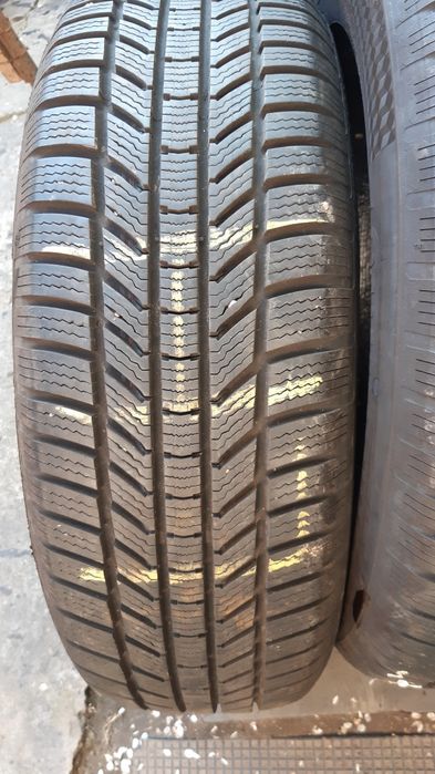 Anvelope preț de la 160 lei bucata de Vară și iarnă R14, R15, R15c R16 R16c, R17  R18  R19