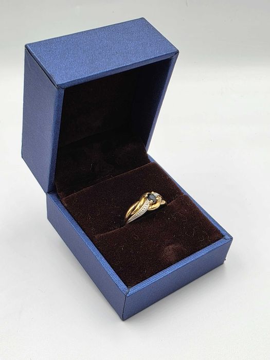 Inel de Aur 18K cu design modern