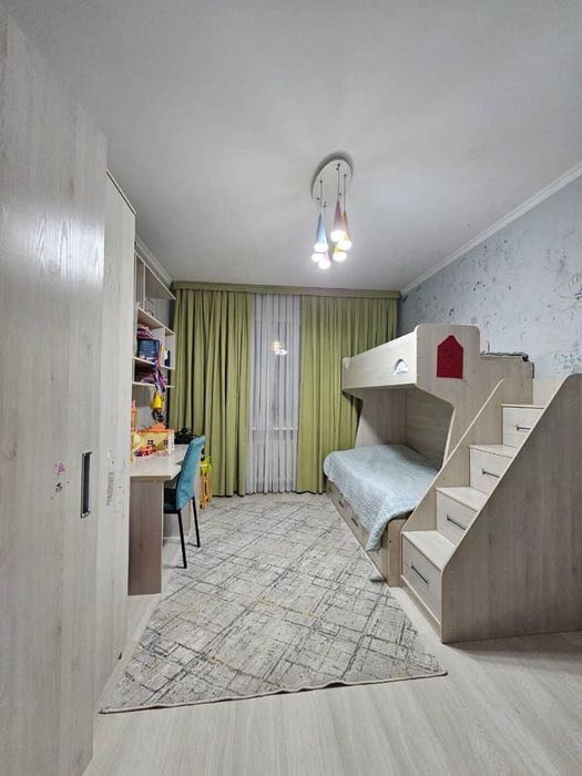 Продам 3х ком. Метро Горького!