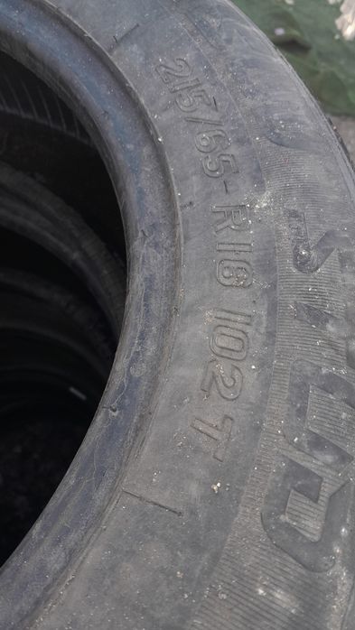 Продам шины в количестве 6 штук