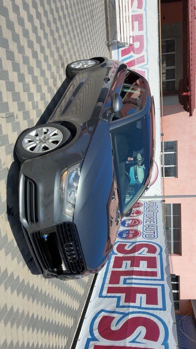 Vând Audi a1 2012