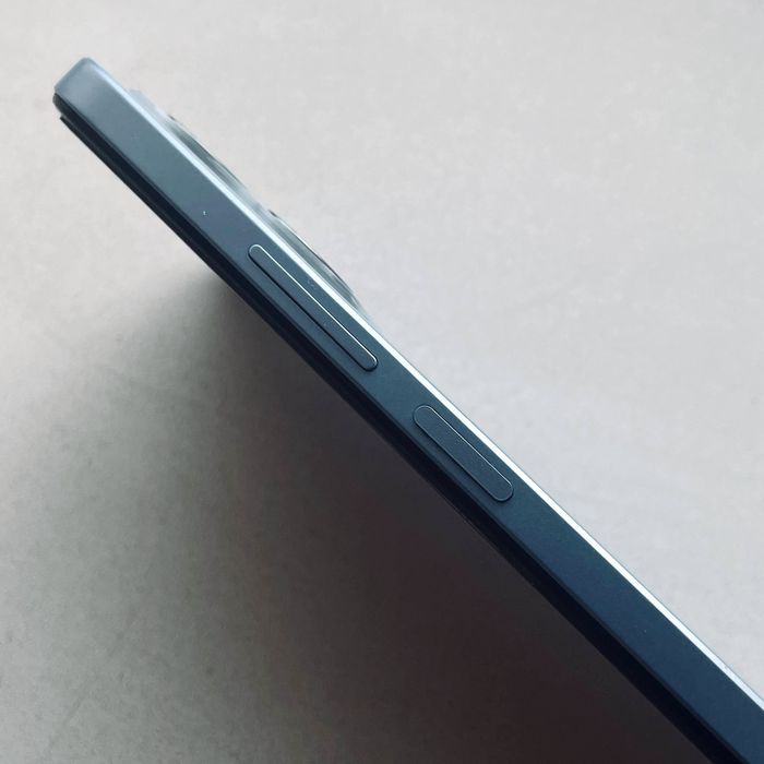Срочно! Продам Xiaomi Redmi Note 12 8/256