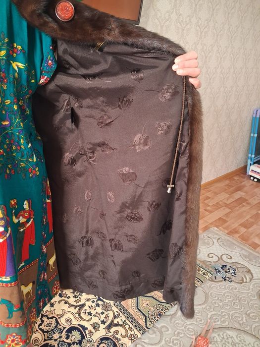 Продам норковую шубу