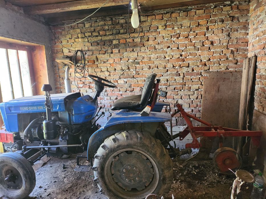 Трактор Фенг шоу 180-3