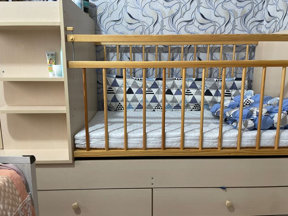 Детская кроватка