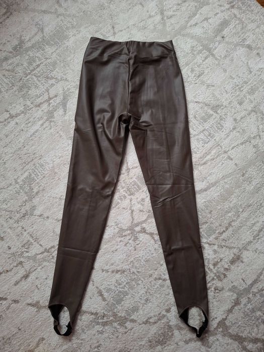 Кожен клин с ластици