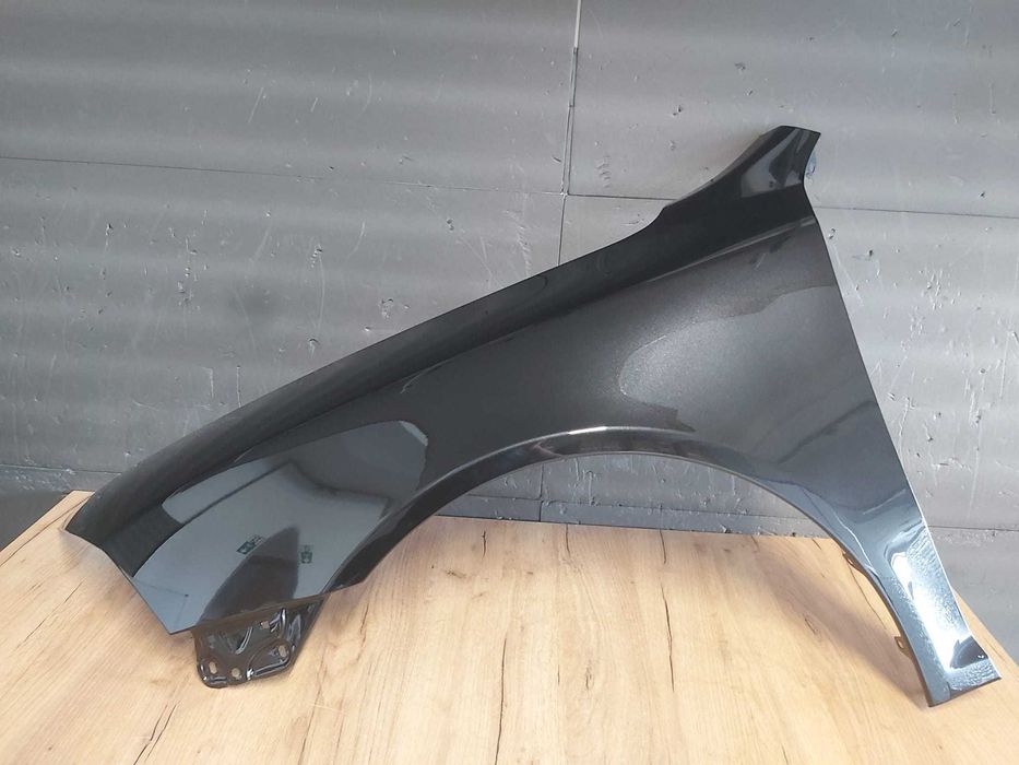 Aripa Fata Stanga Skoda Octavia 2/II 2004-2008 (9910 (Negru))