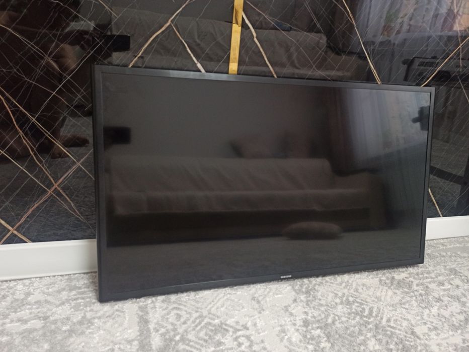 Телевизор продам