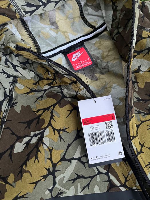 Мъжко горнище : Nike Tech Woven Full-Zip Windrunner Olive Flak and Black L
