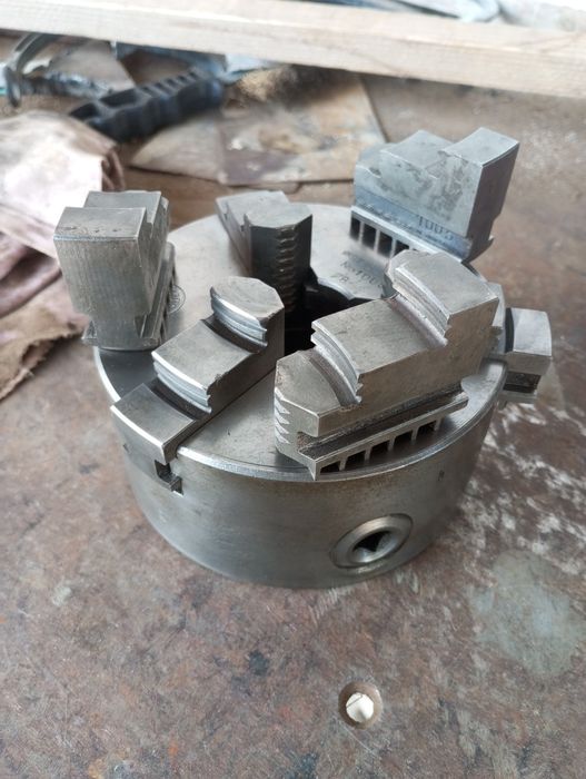 Universal strung și bacuri