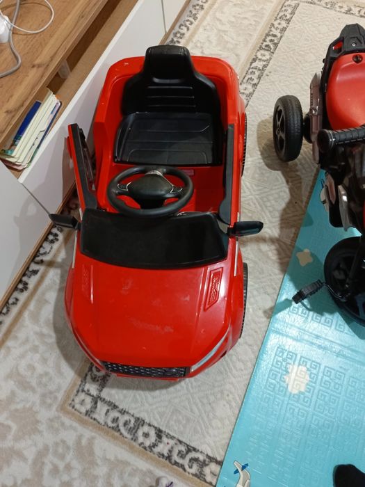 Машина с пультом управления