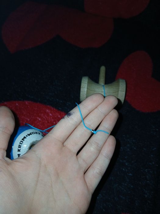 Kendama semnata de XRemus