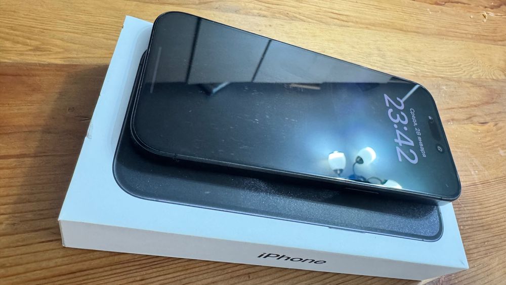 Продам iPhone 15 pro