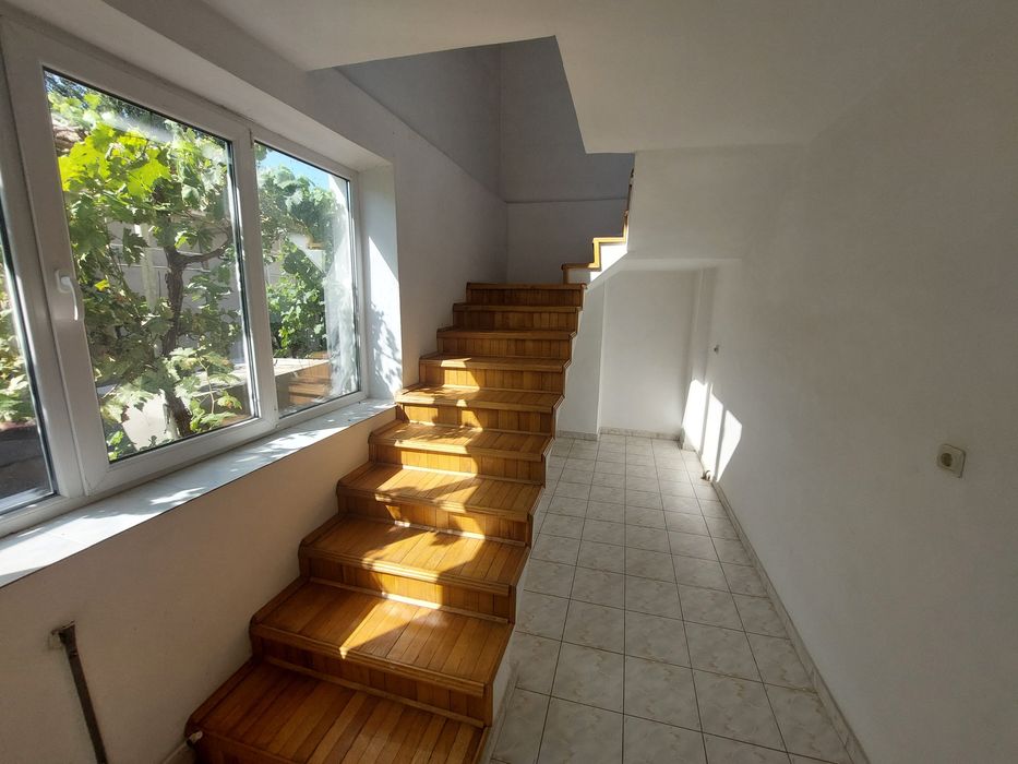 Casa de vânzare parter+etaj