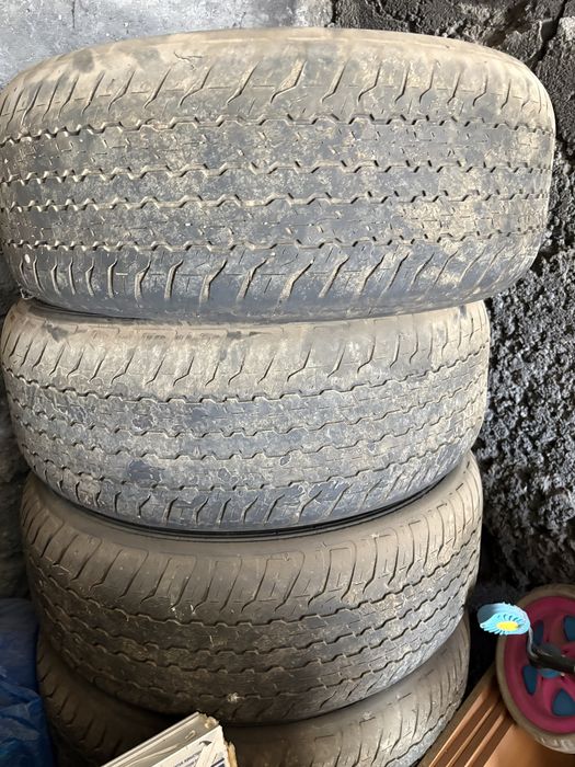 Продам шины в комплекте