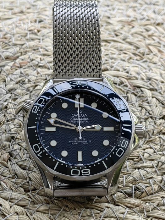 Omega Seamaster Professional 300 James Bond