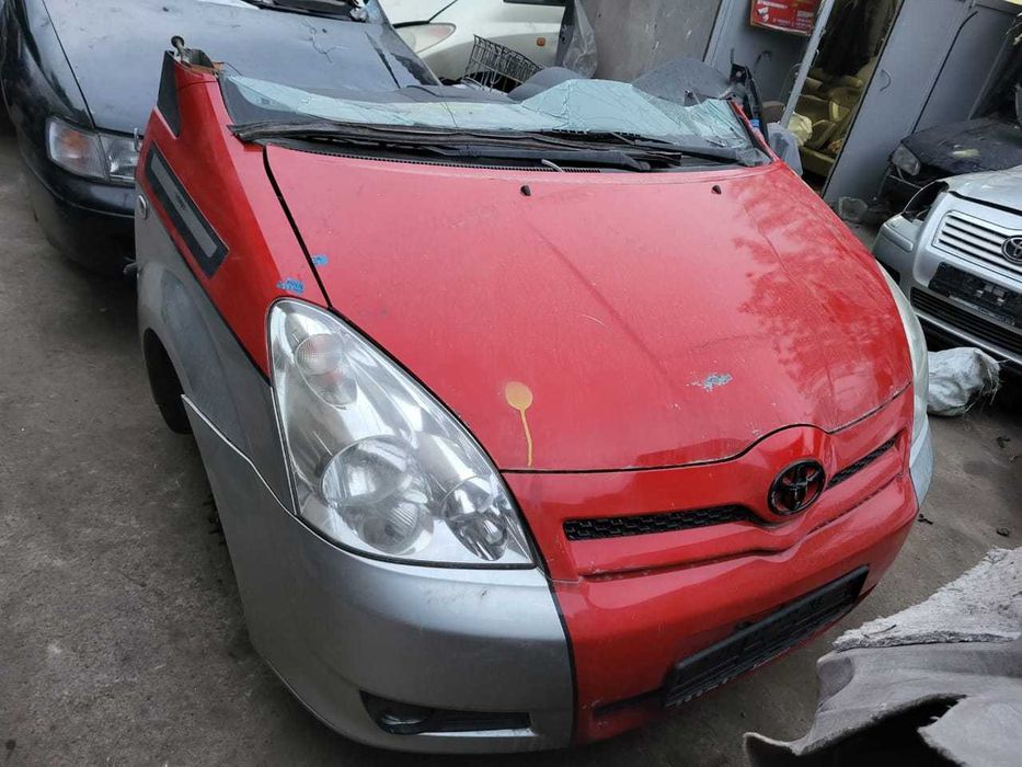 кузовные детали toyota corolla verso