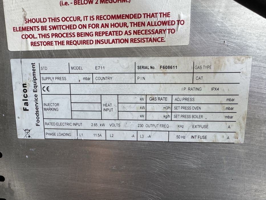 Професионална Конвекционна Фурна Falcon  6 GN 2,65kW