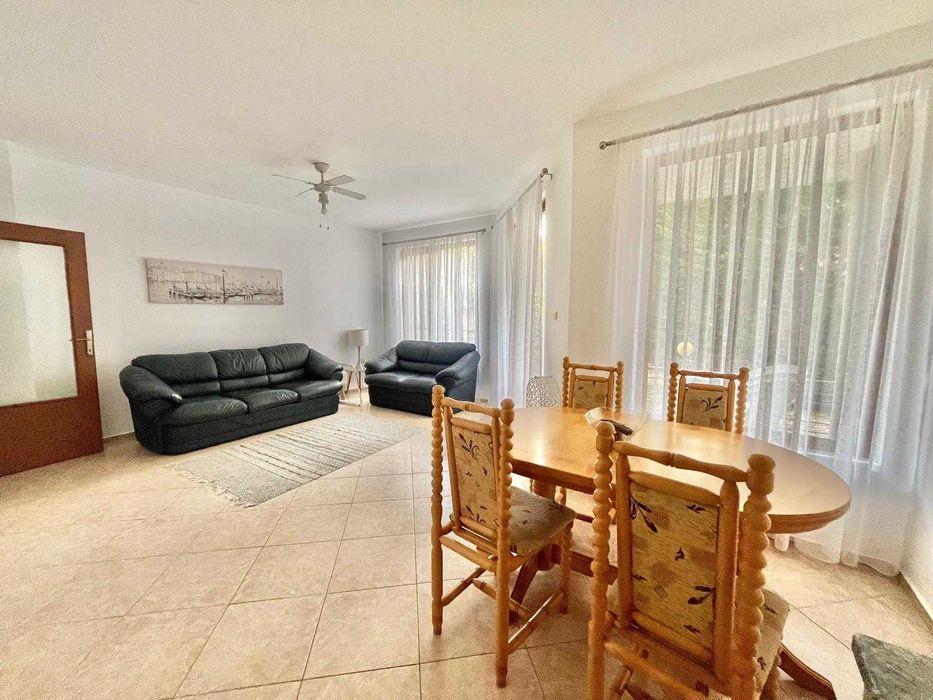 Предлагаме тристаен апартамент в Несебър!