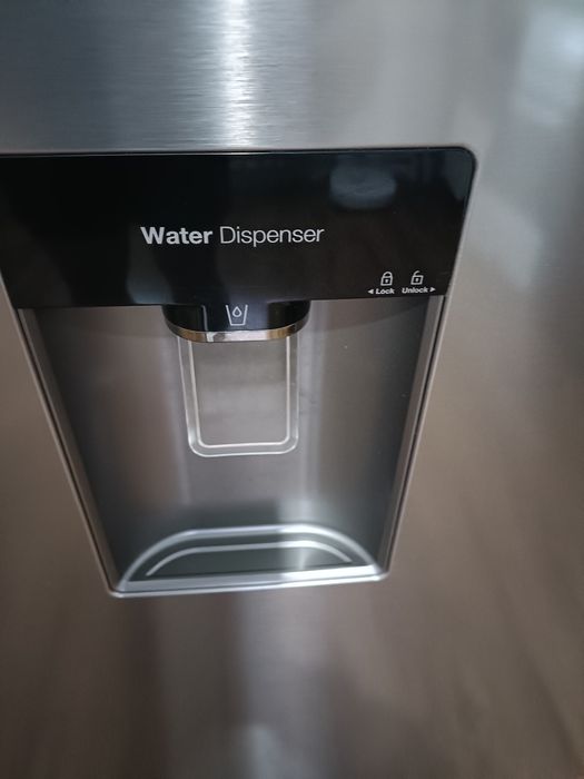 Продам холодильник большой