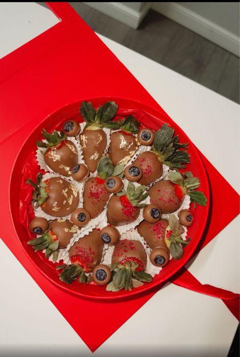 клубника в шоколаде