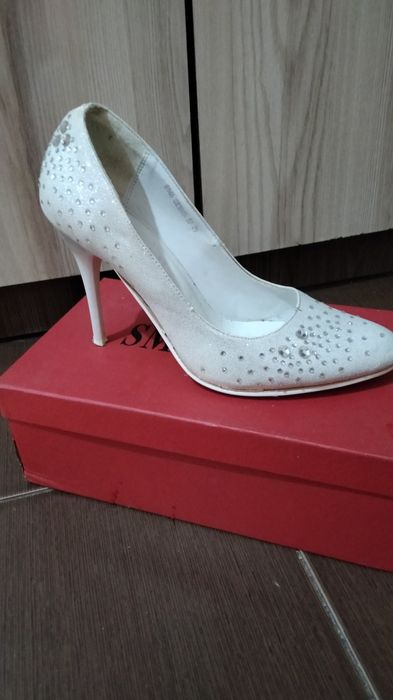 Продам обувь женскую