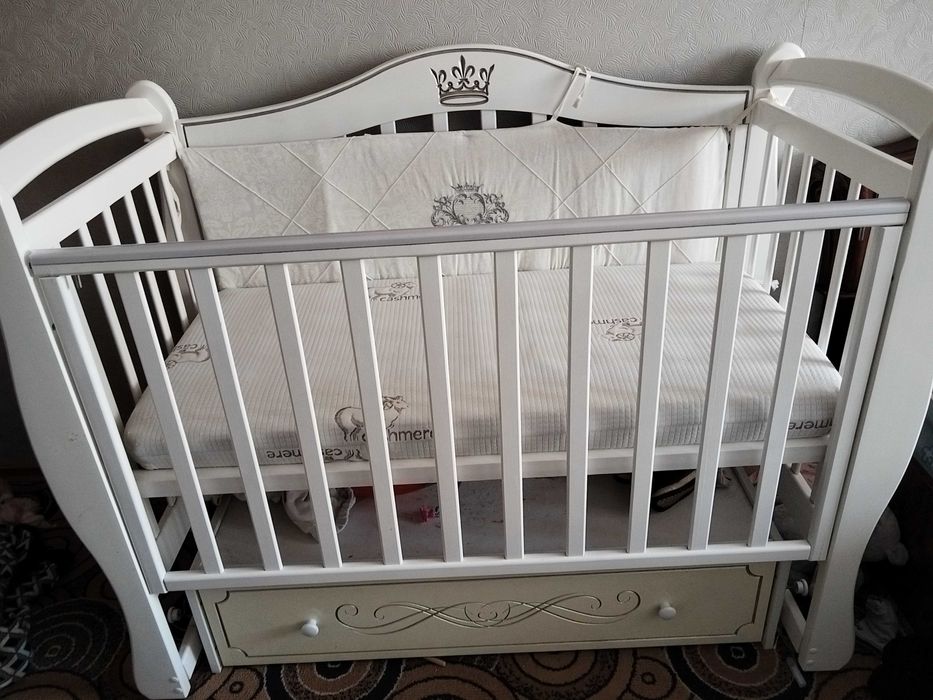 продам кроватку.срочно.