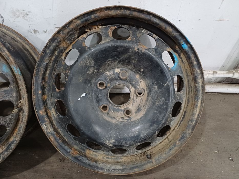 Диски R16 5x112 на Volkswagen.