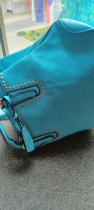 Дамска чанта от кожа в бяло и Стилна и функционална дамска чанта