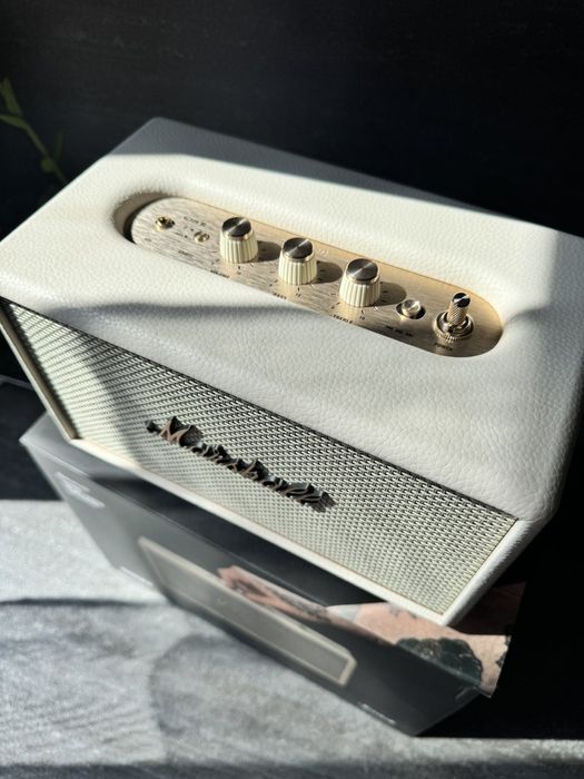 Чисто нов Спийкър Marshall /цвят Крема