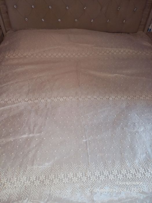 Spalni ucun oq pakreval