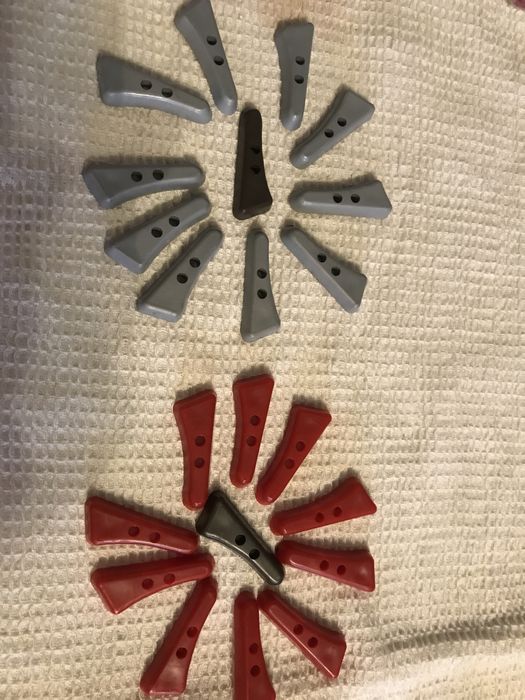 Пуговицы разные