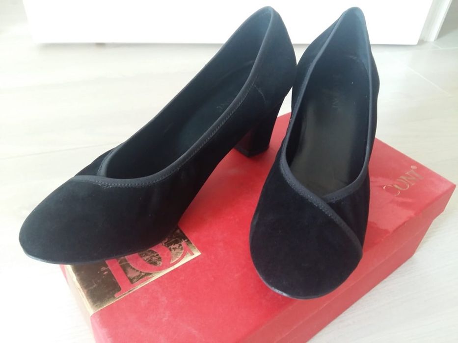 Продам туфли замшевые