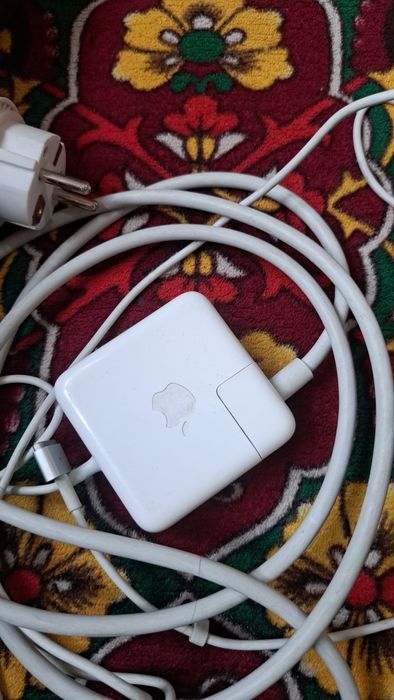 MacBook Air 2013 ortalarida chiqan holati zor