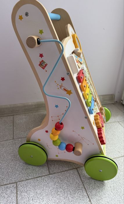 Дървен уокър / проходилка New Classic toys