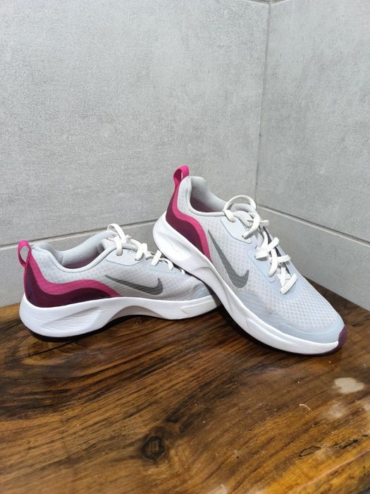 Маратонки Nike wearallday 38,5 см
