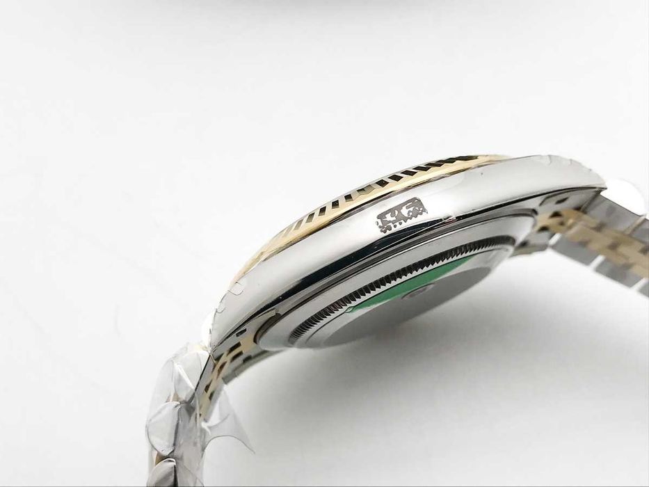 Rolex Datejust 41mm Жълто злато Fluted Bezel Сребрист циферблат Jubilee – реални снимки