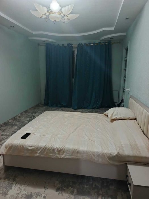 Продам срочно квартиру в Сергелийском районе, мас.Строители/Курувчилар