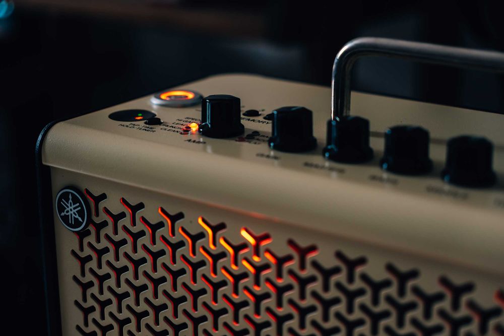 Комбоусилитель Yamaha THR10II