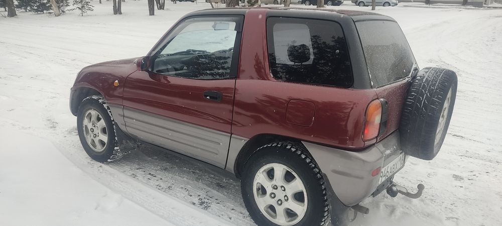 Продам машину Toyota RAV4