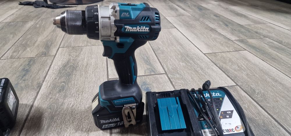 винтоверт Makita DDF486