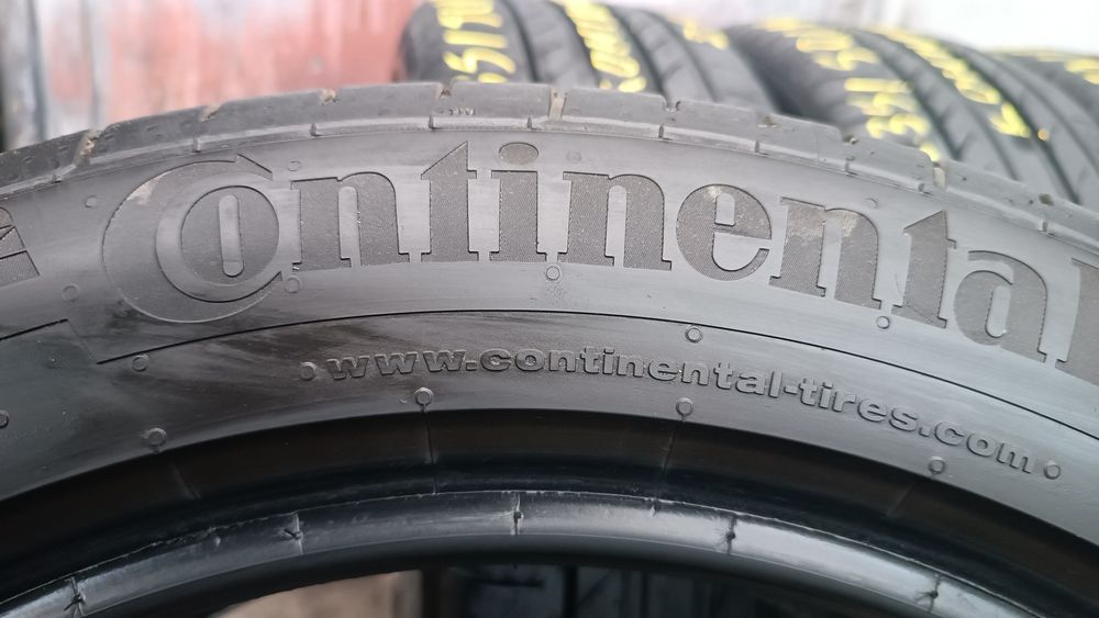 235/50/18 Continental