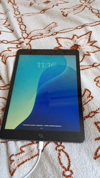 Продаю ipad 9 на 64 гигабайта