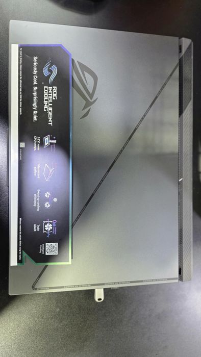 Продам ноутбук ASUS ROG STRIX G18