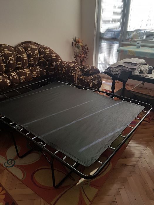 Диван, табуретки и 2 възглавнички