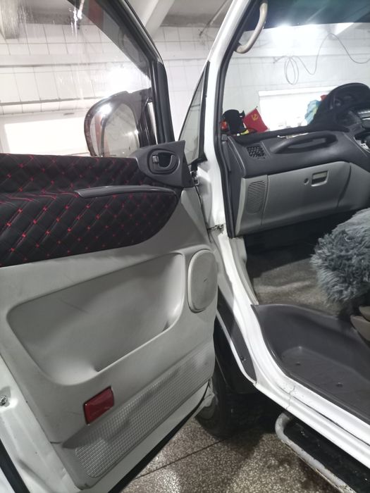 Продам mitsubishi delica