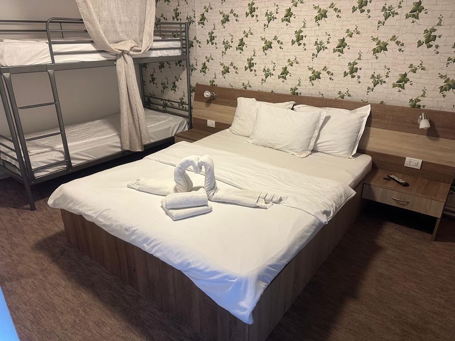 Inchiriez 4 camere cu 3 locuri in camera!