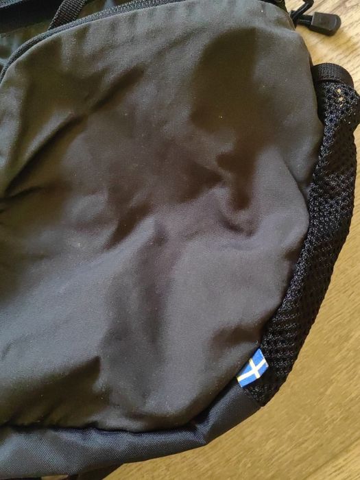Pantaloni scurți mărime 46 și geanta umăr FjallRaven