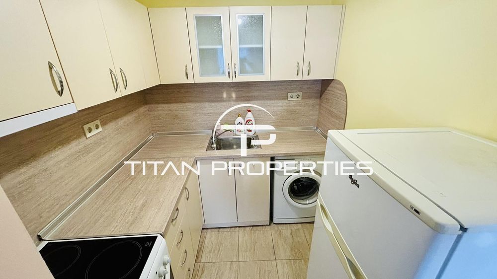 Дава се под наем Едностаен апартамент в Бургас, Славейков - 43 кв.м за 306 € - Снимка #2